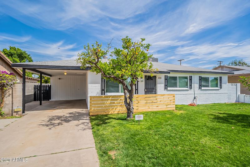 906 E Orchid Ln, Phoenix, AZ 85020