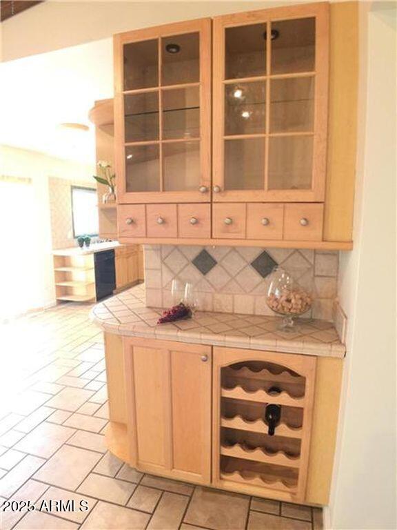 906 Malibu Dr, Tempe, AZ 85282