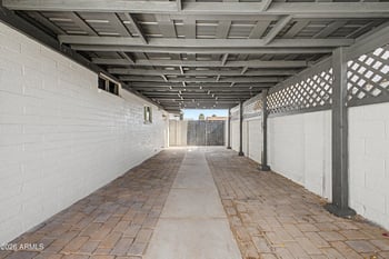 906 Redfield Rd, Tempe, AZ 85283