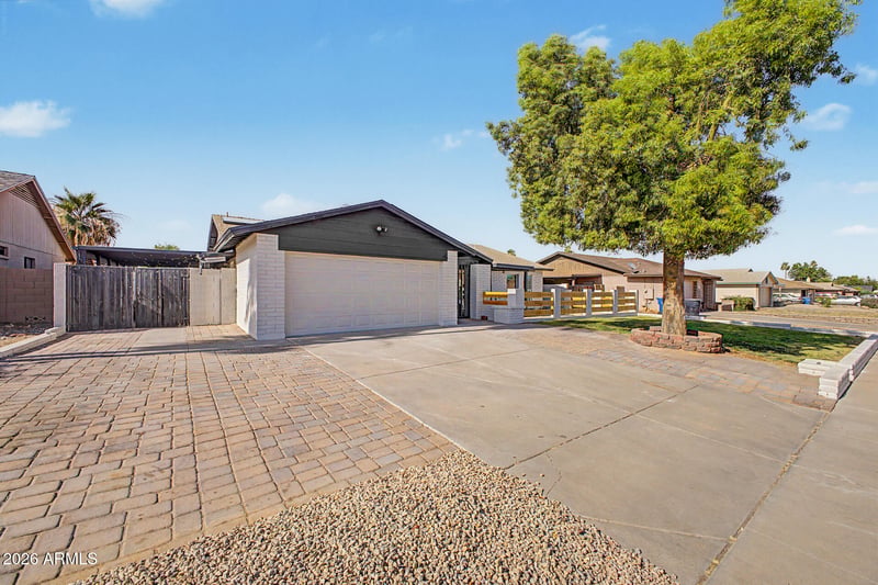 906 W Redfield Rd, Tempe, AZ 85283
