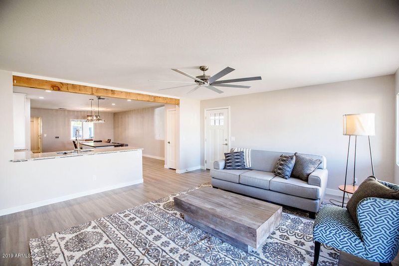 906 W Roma Ave, Phoenix, AZ 85013