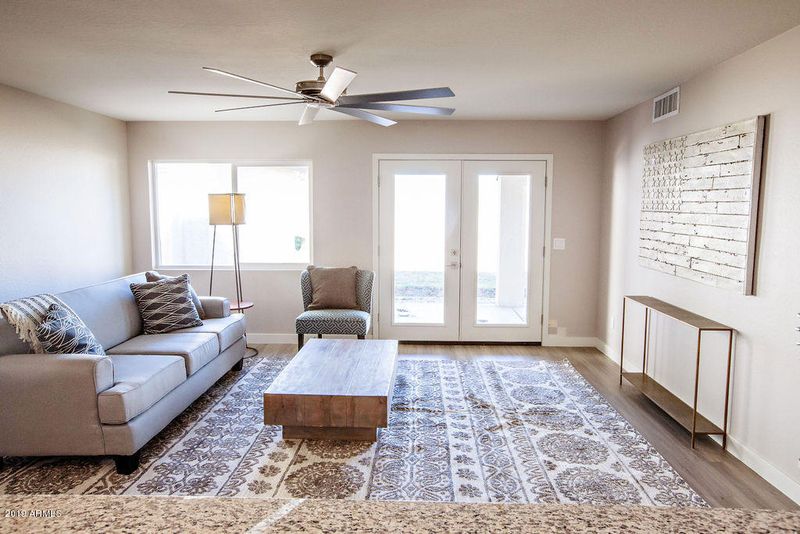 906 W Roma Ave, Phoenix, AZ 85013