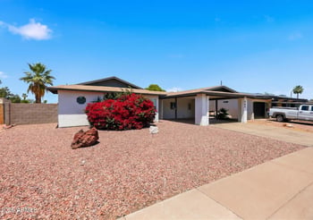 906 Saint John Rd, Phoenix, AZ 85023