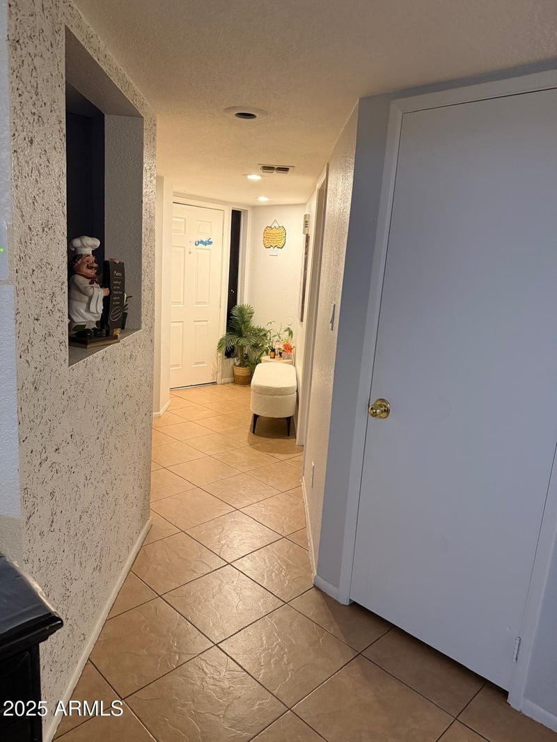 9060 47th Ln, Glendale, AZ 85302