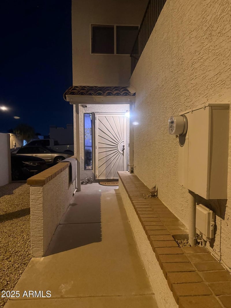 9060 47th Ln, Glendale, AZ 85302
