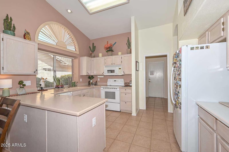 9060 Taro Ln, Peoria, AZ 85382