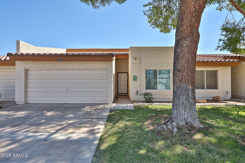 9063 68th Ave, Peoria, AZ 85345