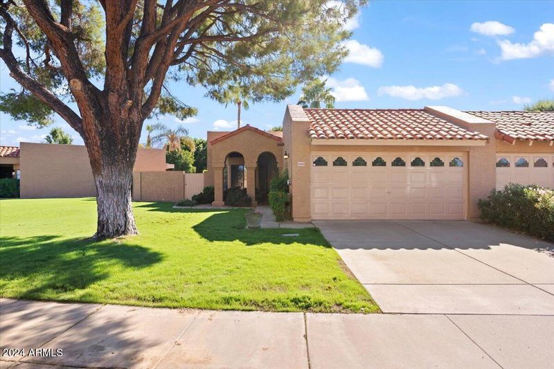 9065 E Gelding Dr, Scottsdale, AZ 85260