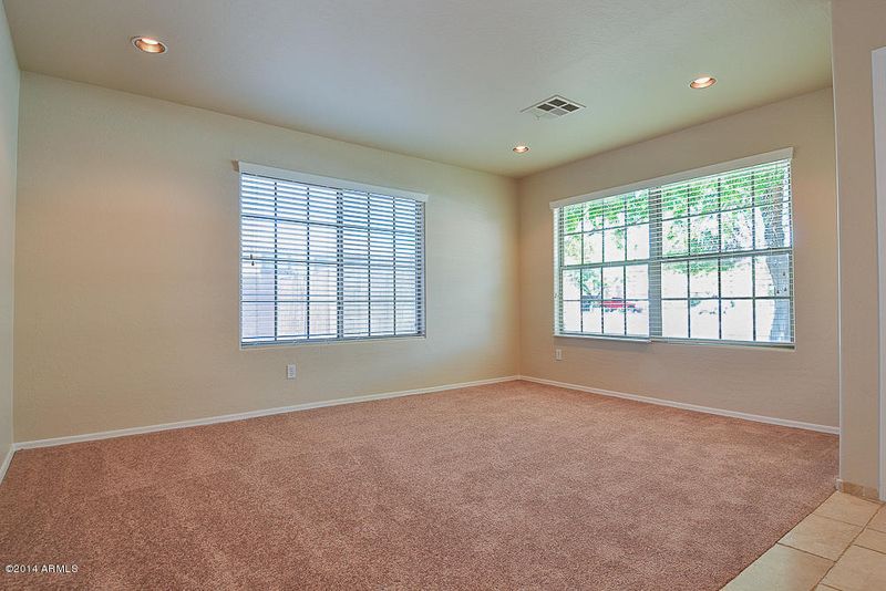 9067 W Tonopah Dr, Peoria, AZ 85382