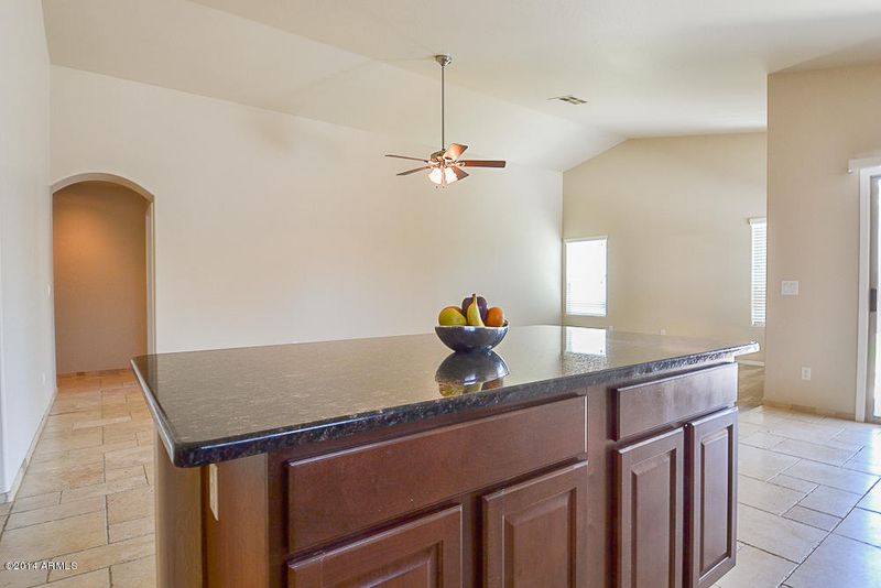 9067 W Tonopah Dr, Peoria, AZ 85382