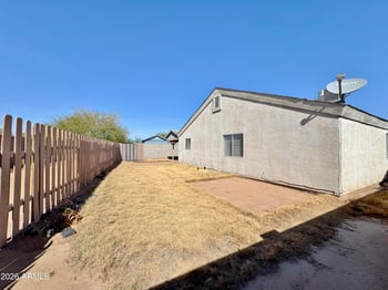 9069 Oneida Dr, Arizona City, AZ 85123