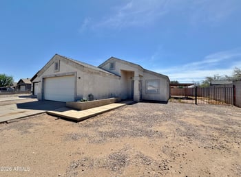 9069 Oneida Dr, Arizona City, AZ 85123