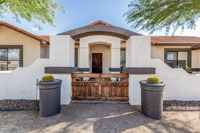 907 Carlise Rd, Phoenix, AZ 85086