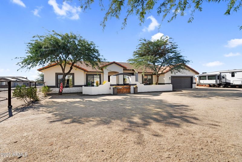 907 E Carlise Rd, Phoenix, AZ 85086