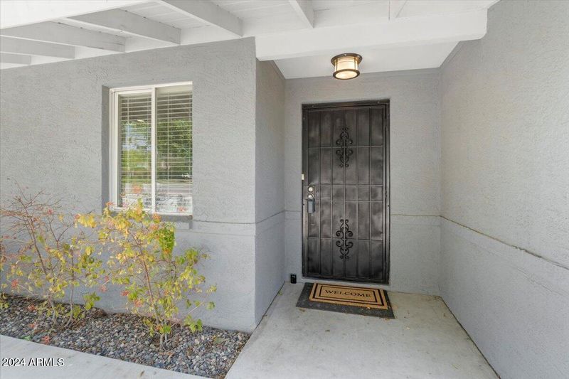 907 E Rose Ln, Phoenix, AZ 85014