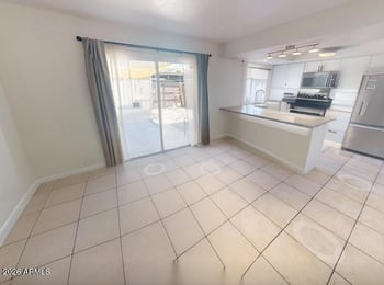 907 Shobe Dr, Tempe, AZ 85283