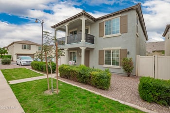 907 Henry Ln, Gilbert, AZ 85296