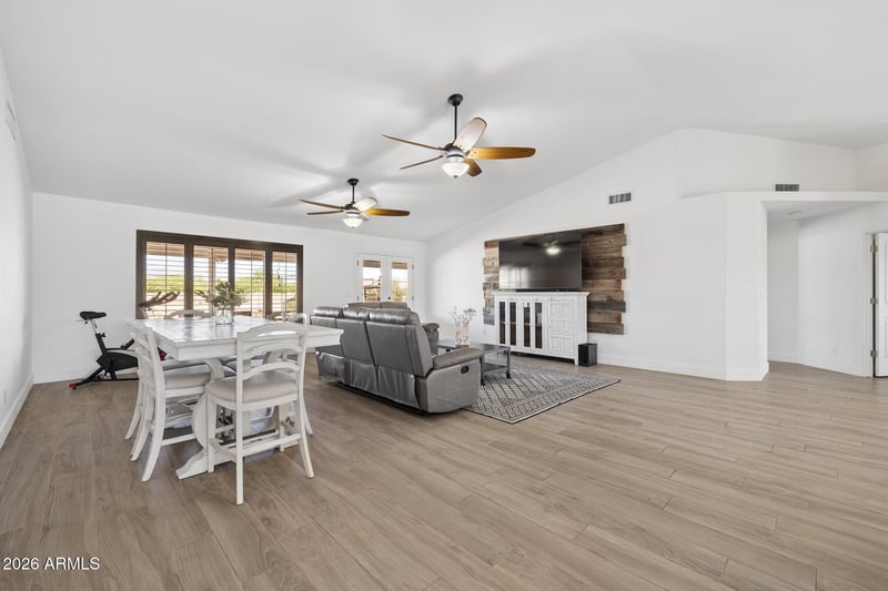 907 N Mountain Rd, Mesa, AZ 85207