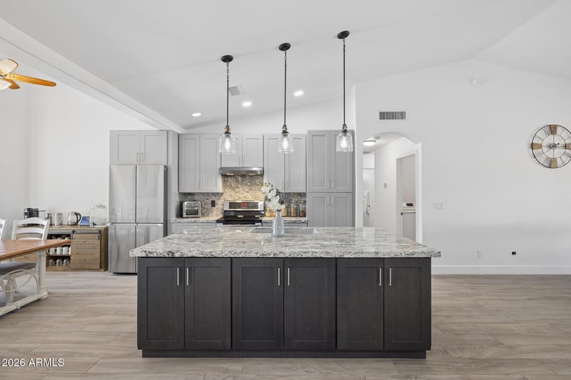907 N Mountain Rd, Mesa, AZ 85207