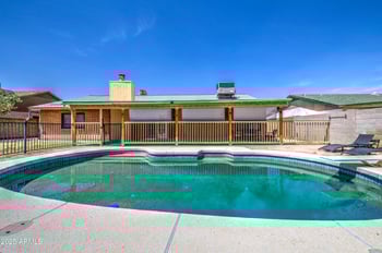 907 Redfield Rd, Tempe, AZ 85283