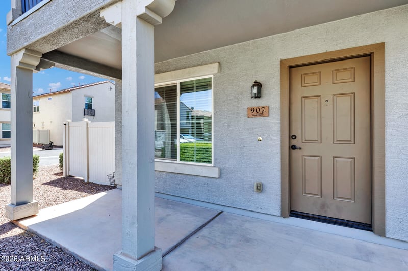 907 Henry Ln, Gilbert, AZ 85296