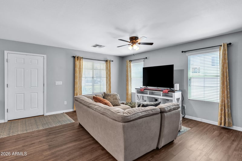 907 Henry Ln, Gilbert, AZ 85296