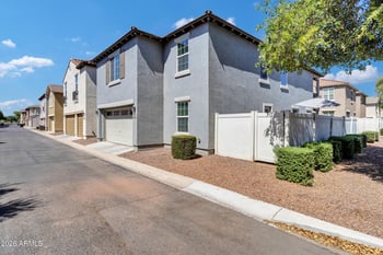 907 Henry Ln, Gilbert, AZ 85296