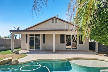 907 S Roanoke St, Gilbert, AZ 85296