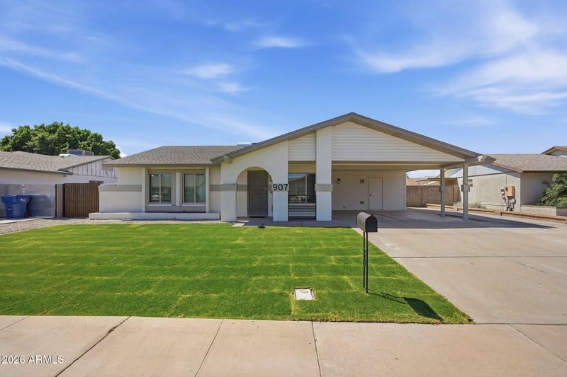 907 Straford Dr, Chandler, AZ 85225