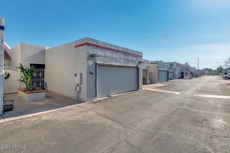 9071 N 47th Ln, Glendale, AZ 85302
