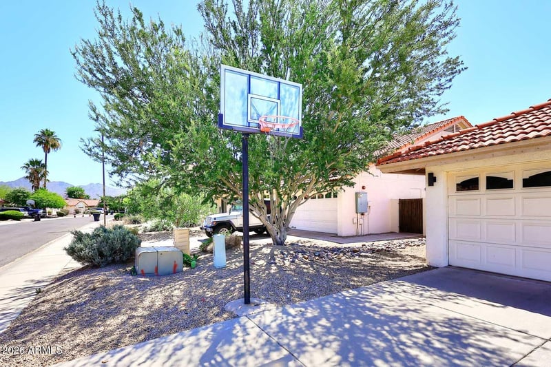 9079 E Davenport Dr, Scottsdale, AZ 85260