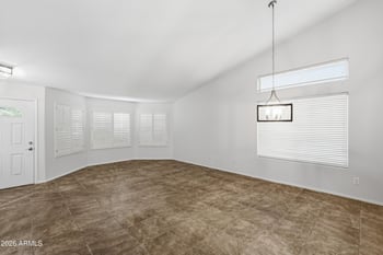 908 E Verbena Dr, Phoenix, AZ 85048