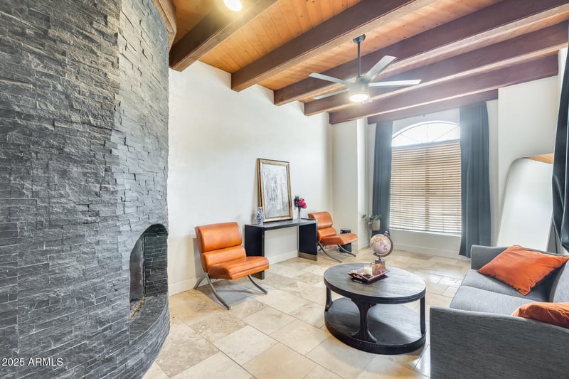 908 Flynn Ln, Phoenix, AZ 85013
