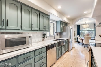 908 Flynn Ln, Phoenix, AZ 85013