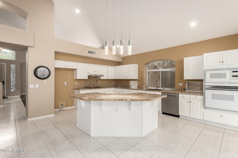 908 Mountain Sage Dr, Phoenix, AZ 85048