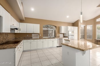 908 Mountain Sage Dr, Phoenix, AZ 85048