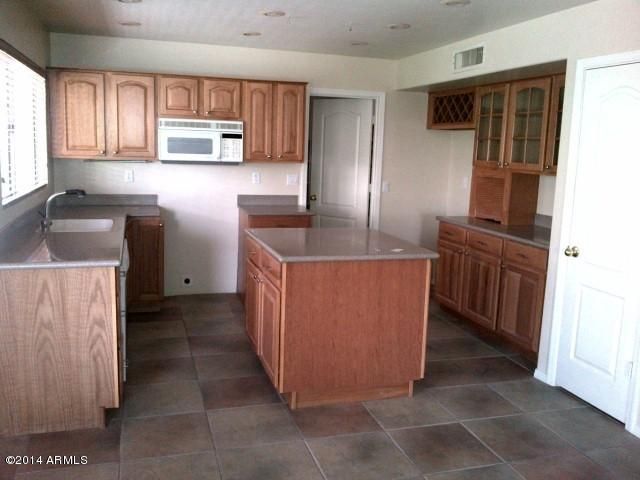 908 N Cobblestone St, Gilbert, AZ 85234
