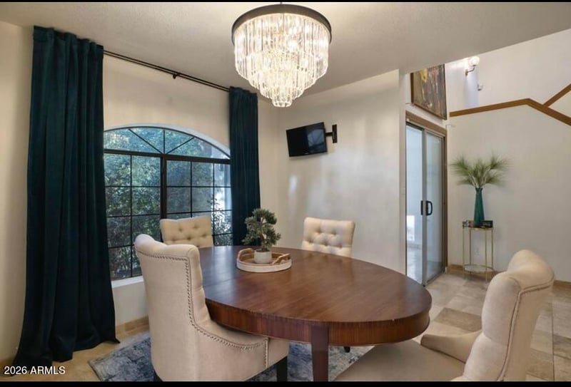 908 Flynn Ln, Phoenix, AZ 85013