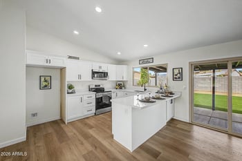 908 Montoya Ln, Phoenix, AZ 85027