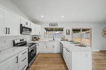 908 Montoya Ln, Phoenix, AZ 85027