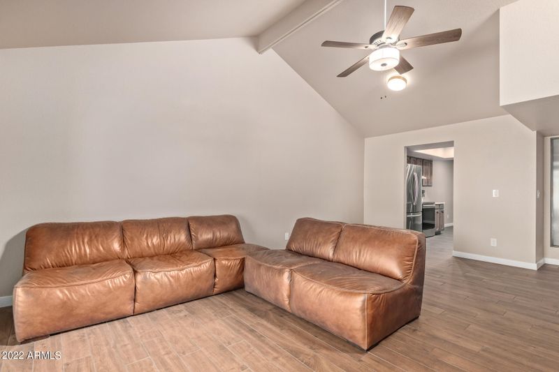 9080 E Winchcomb Dr, Scottsdale, AZ 85260
