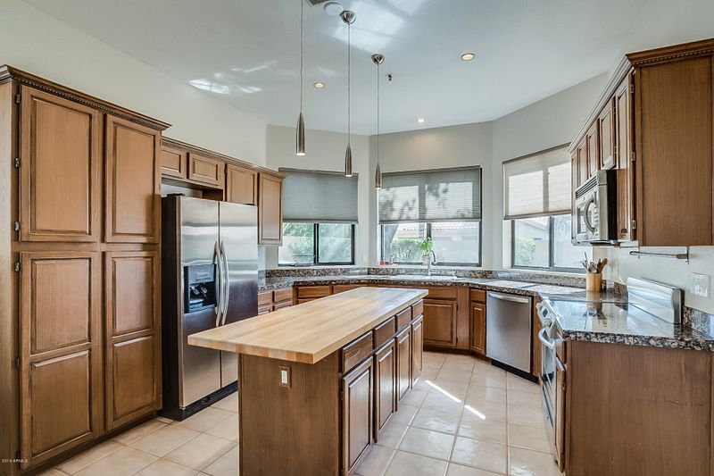 9081 E Pine Valley Rd, Scottsdale, AZ 85260