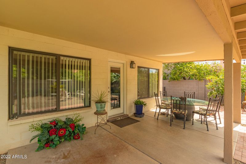 9081 E Sutton Dr, Scottsdale, AZ 85260