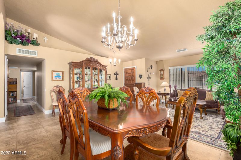 9081 E Sutton Dr, Scottsdale, AZ 85260