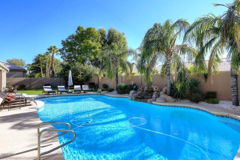 9087 E Charter Oak Dr, Scottsdale, AZ 85260