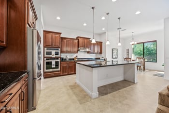 909 Bridgeport Pw, Gilbert, AZ 85295