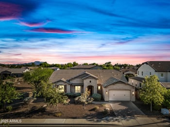 909 Bridgeport Pw, Gilbert, AZ 85295