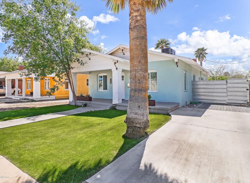 909 E Moreland St, Phoenix, AZ 85006