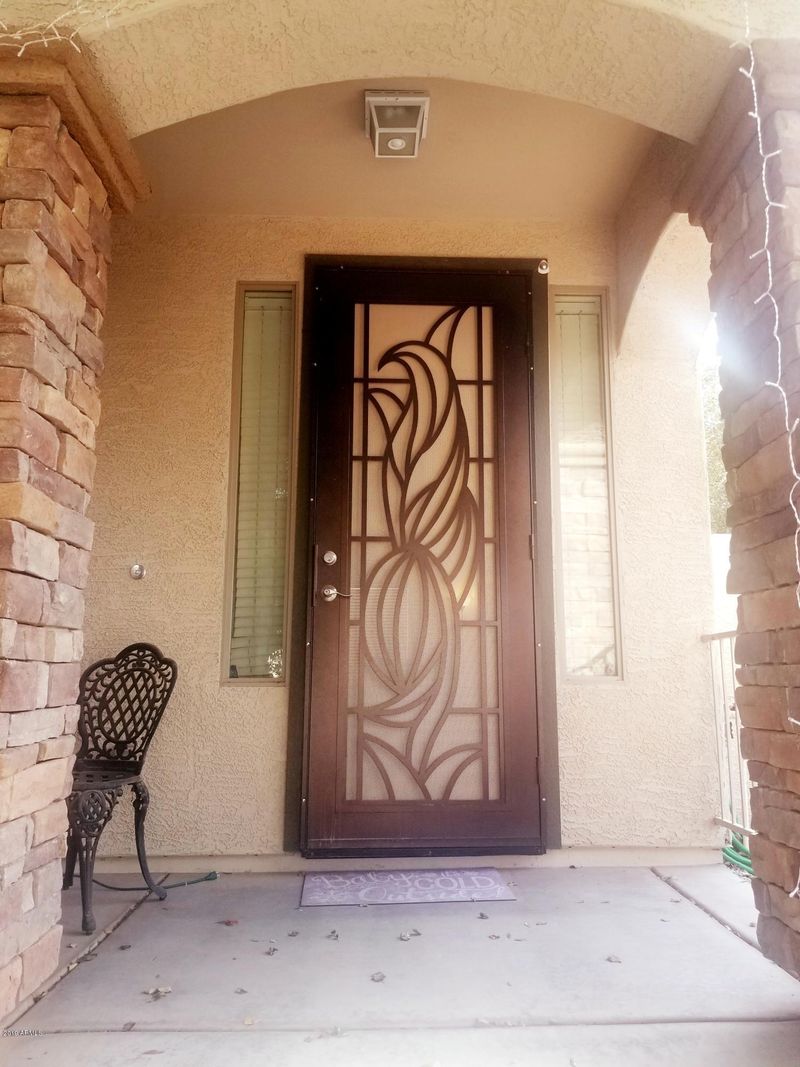 909 E Overlin Dr, Avondale, AZ 85323