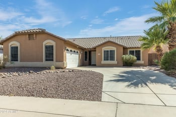 909 Harwell Rd, Phoenix, AZ 85042